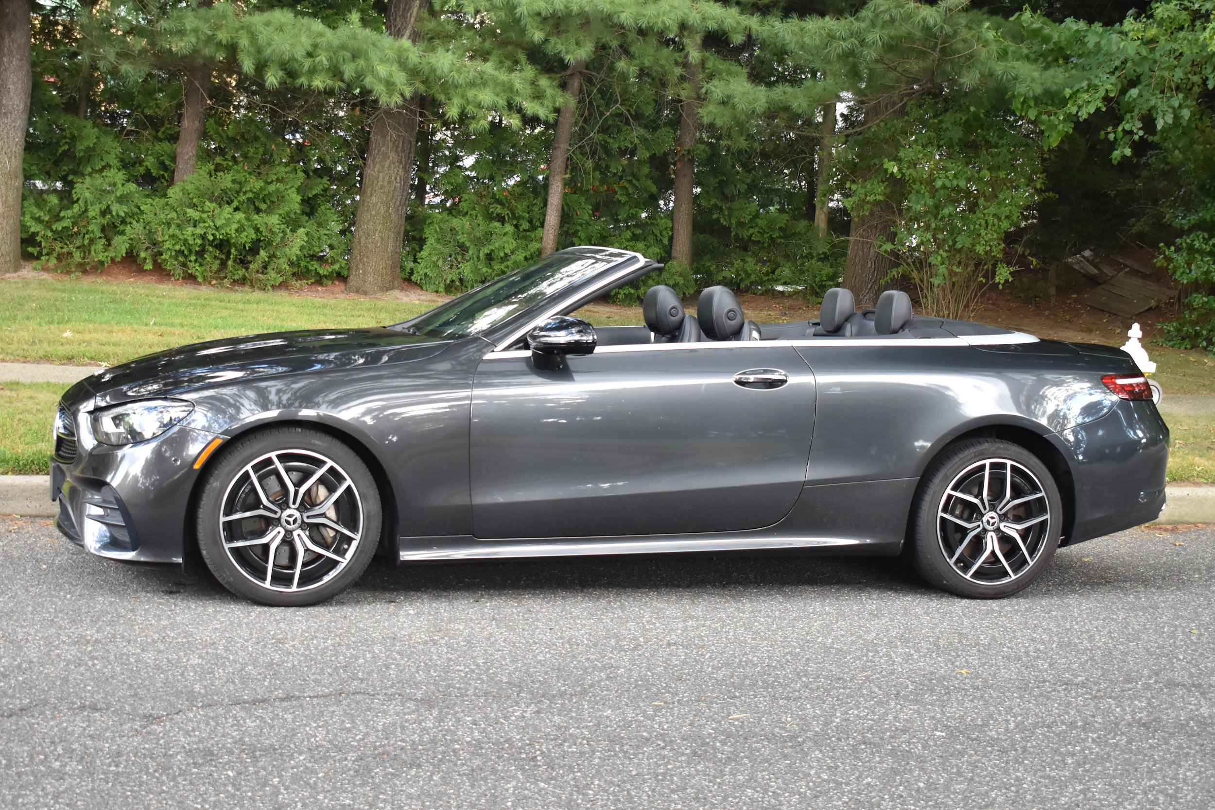 Used 2021 Mercedes-Benz E 450 4MATIC Cabriolet w/ AMG Line image 4