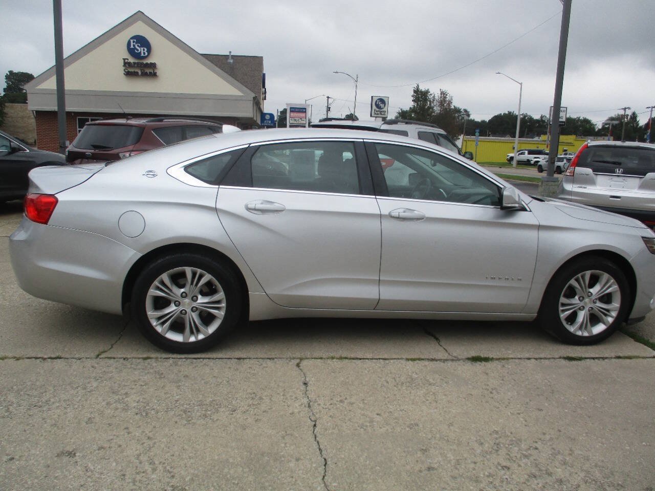 Used 2014 Chevrolet Impala LT w/ Convenience Package FWD image 8
