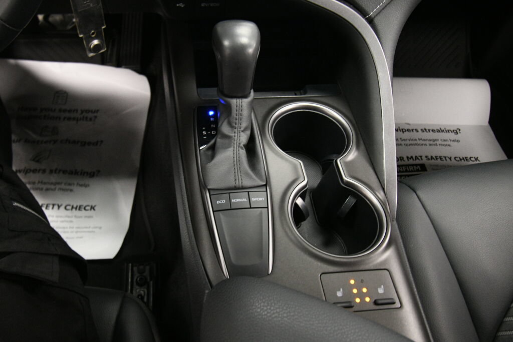 Certified 2024 Toyota Camry SE w/ Cold Weather Package FWD image 17