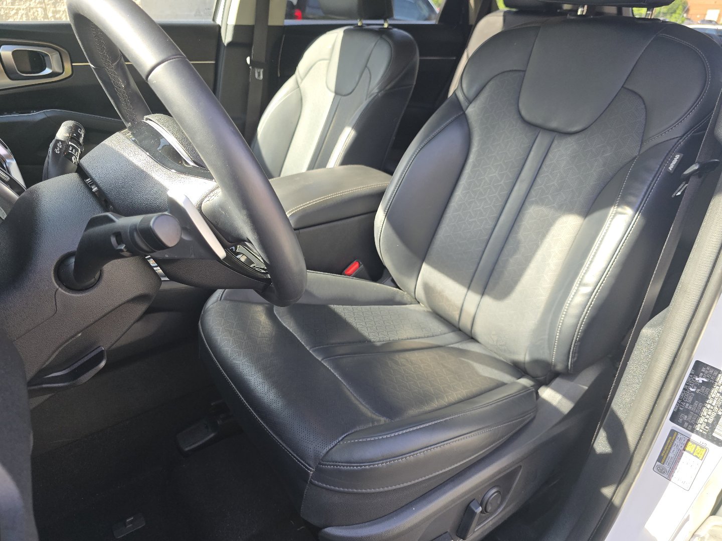 Used 2023 Kia Sorento EX AWD/4WD image 24
