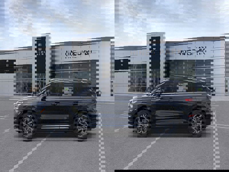 New 2026 Lincoln Corsair Premiere image 3