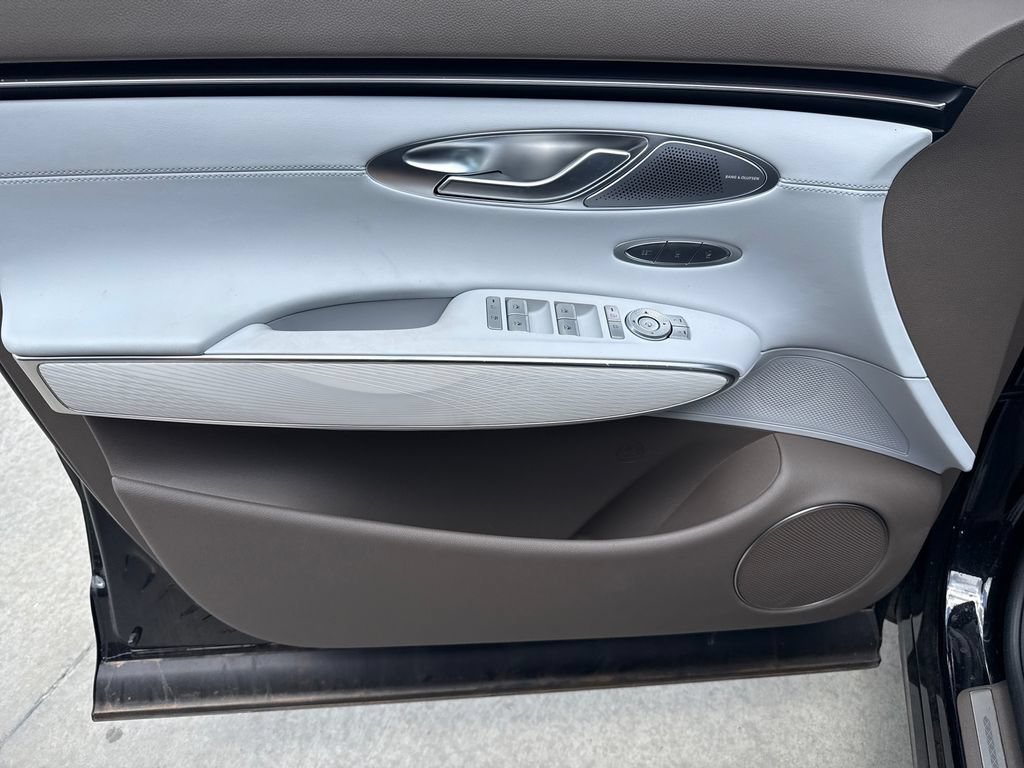 Certified 2026 Genesis GV70 2.5T Advanced AWD/4WD image 10