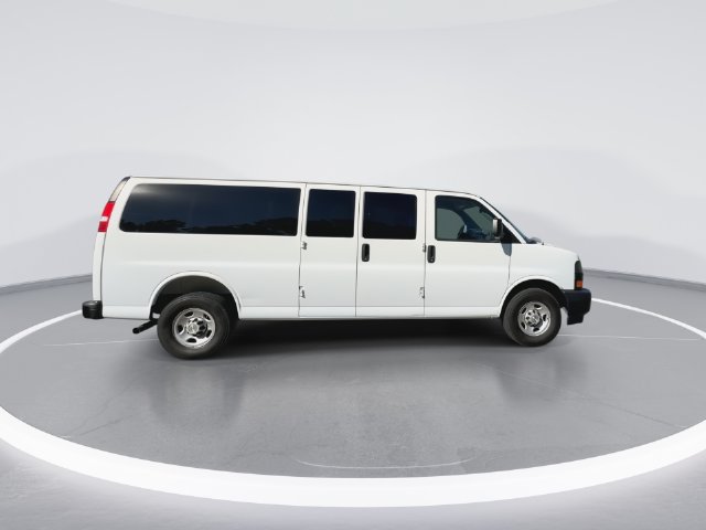 Certified 2025 Chevrolet Express 3500 LS RWD image 3