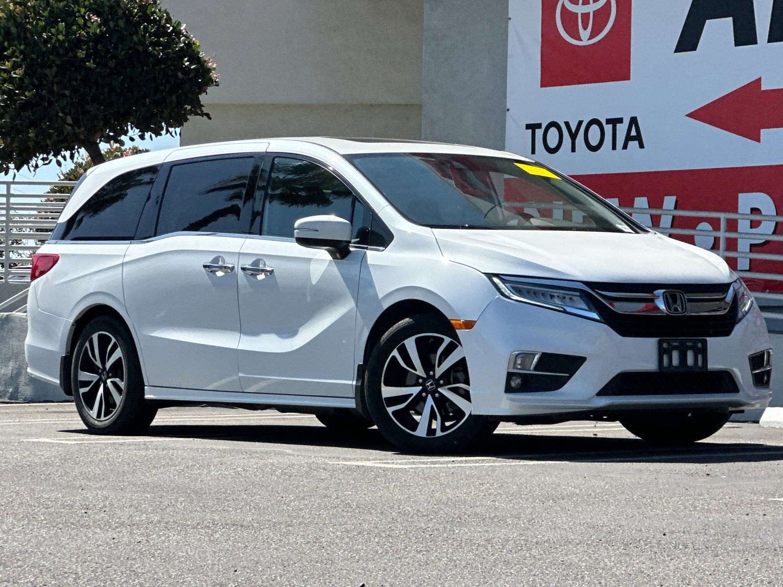 Used 2020 Honda Odyssey Elite image 8