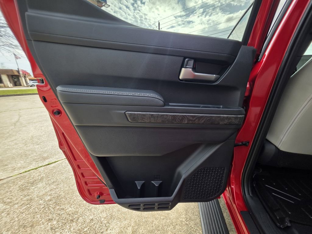 Used 2025 Toyota Tacoma Limited image 22