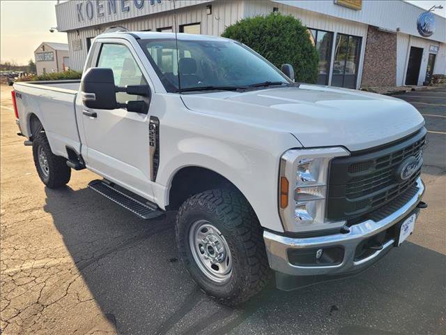 New 2025 Ford F250 XLT image 3