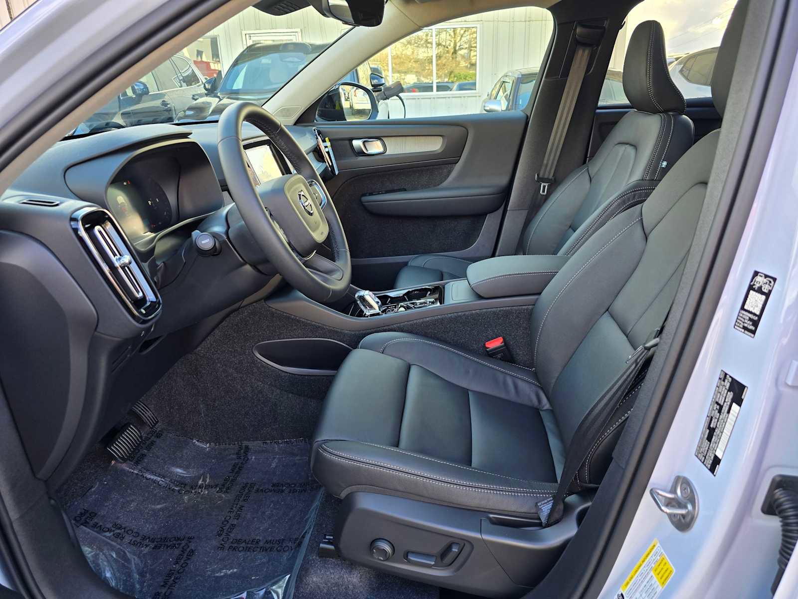 New 2026 Volvo XC40 B5 Plus w/ Protection Package Premier image 20