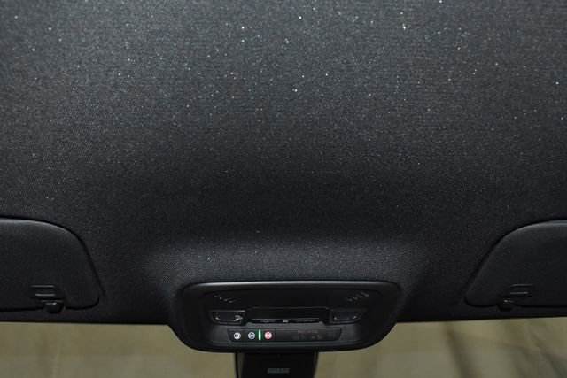 Used 2022 Chevrolet Traverse LS image 20