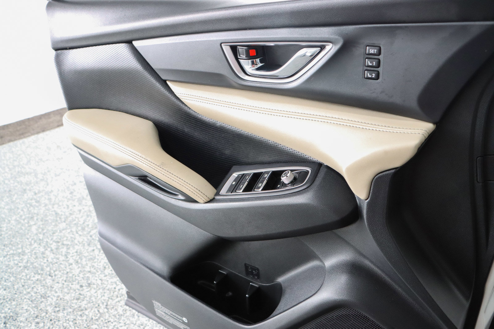 Used 2020 Subaru Ascent Limited w/ Technology Package image 22