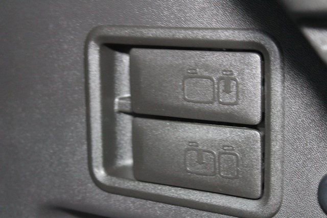 Used 2021 Chevrolet Equinox LT w/ LPO, Floor Liner Package image 15