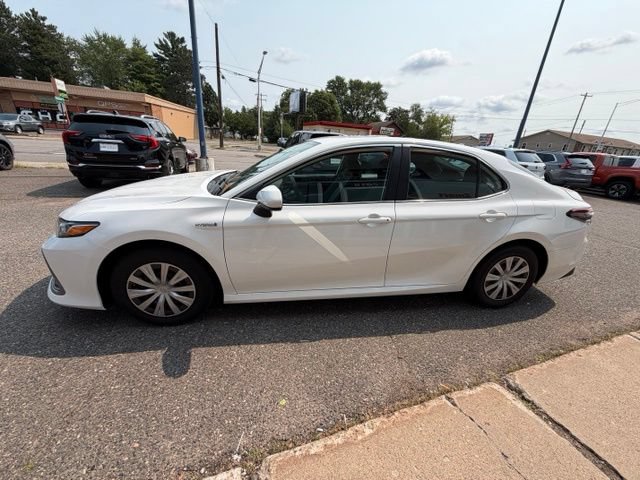 Used 2021 Toyota Camry LE FWD image 4
