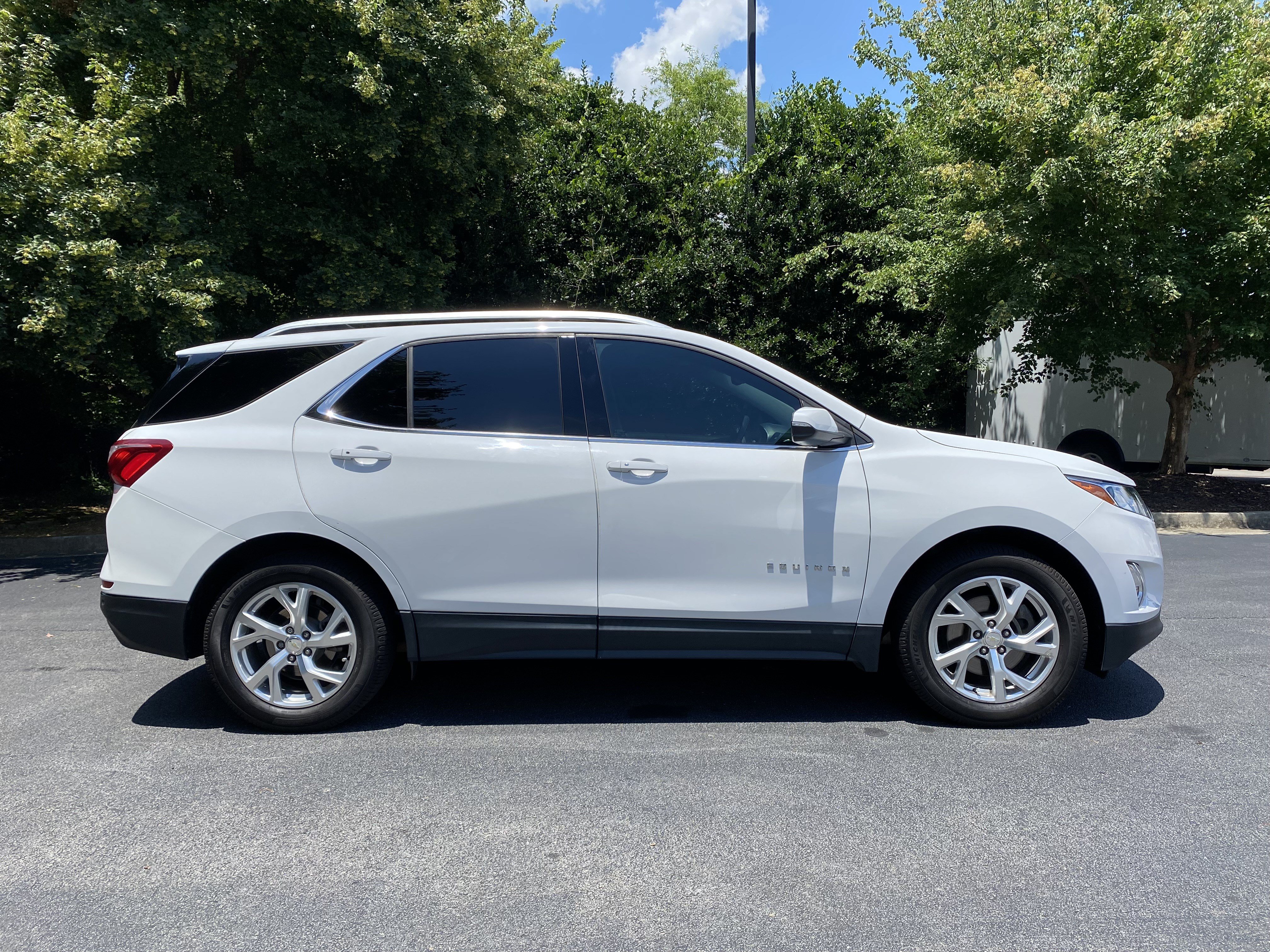 Used 2019 Chevrolet Equinox LT FWD image 10