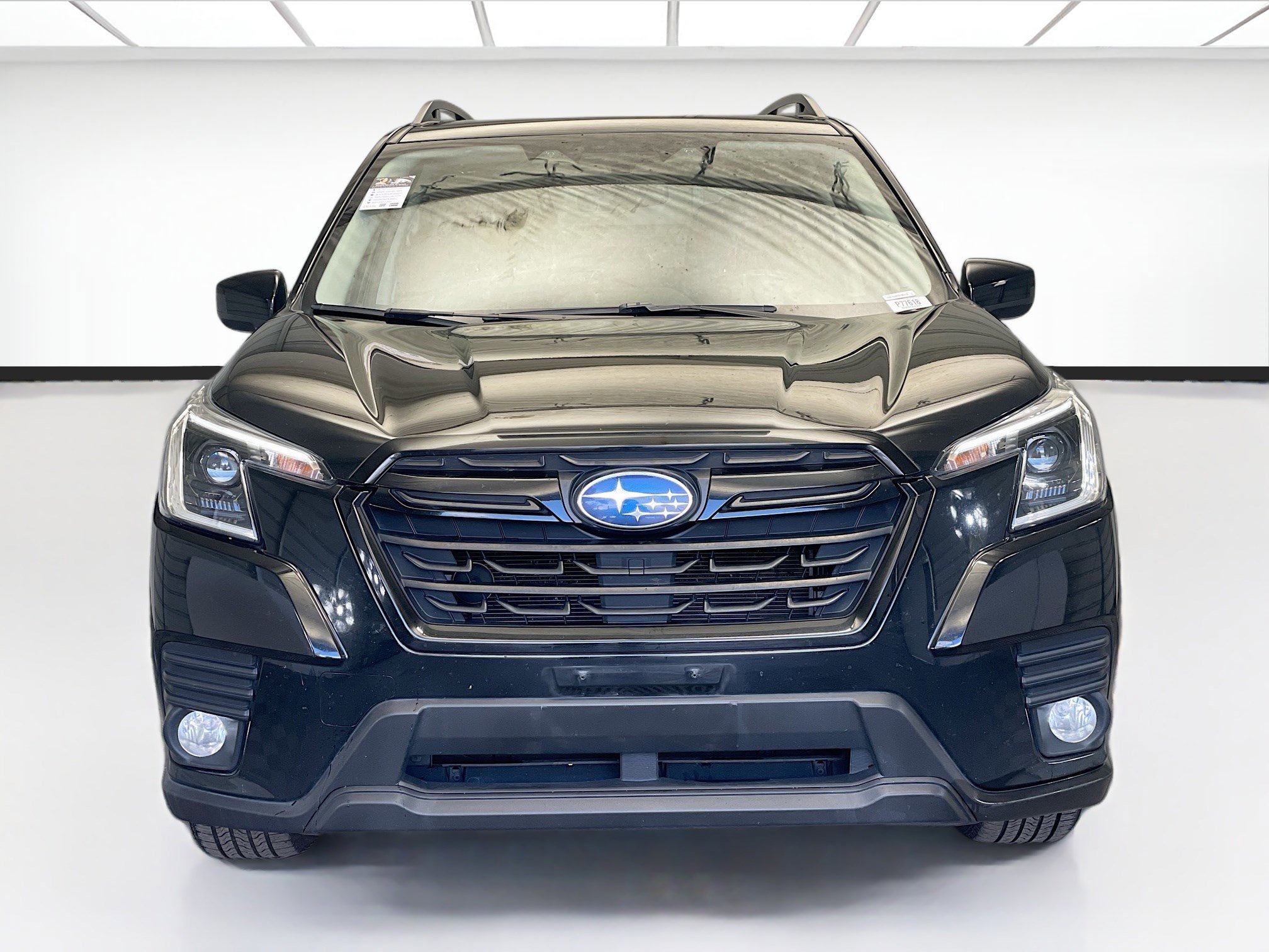 Used 2023 Subaru Forester Premium image 2