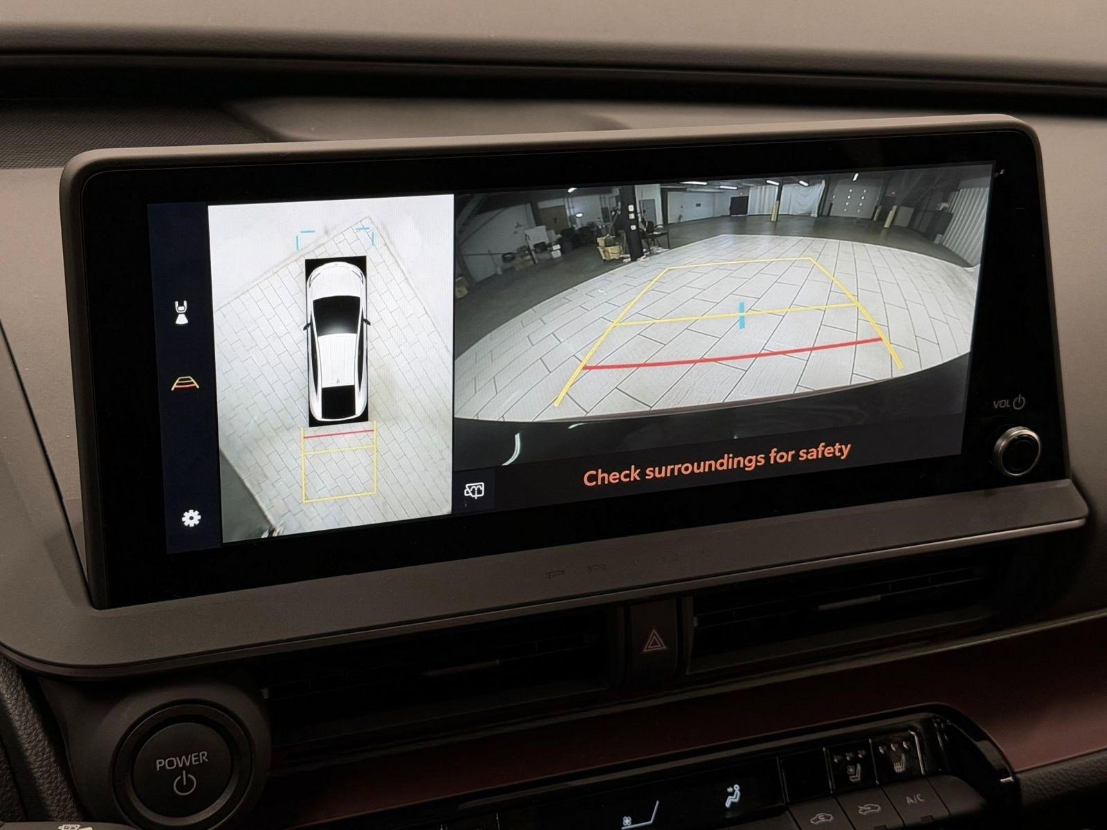 Used 2025 Toyota Prius Plug-In Hybrid w/ Limited Premium Package image 34