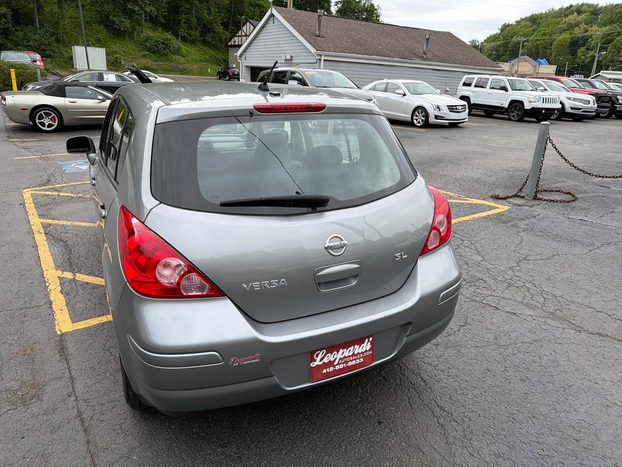Used 2008 Nissan Versa Hatchback FWD image 8