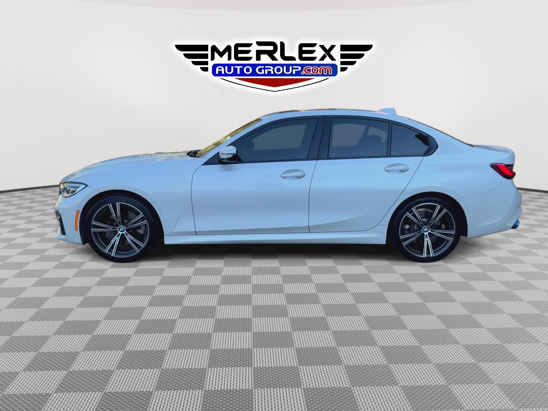 Used 2022 BMW 330i xDrive Sedan w/ M Sport Package AWD/4WD image 5