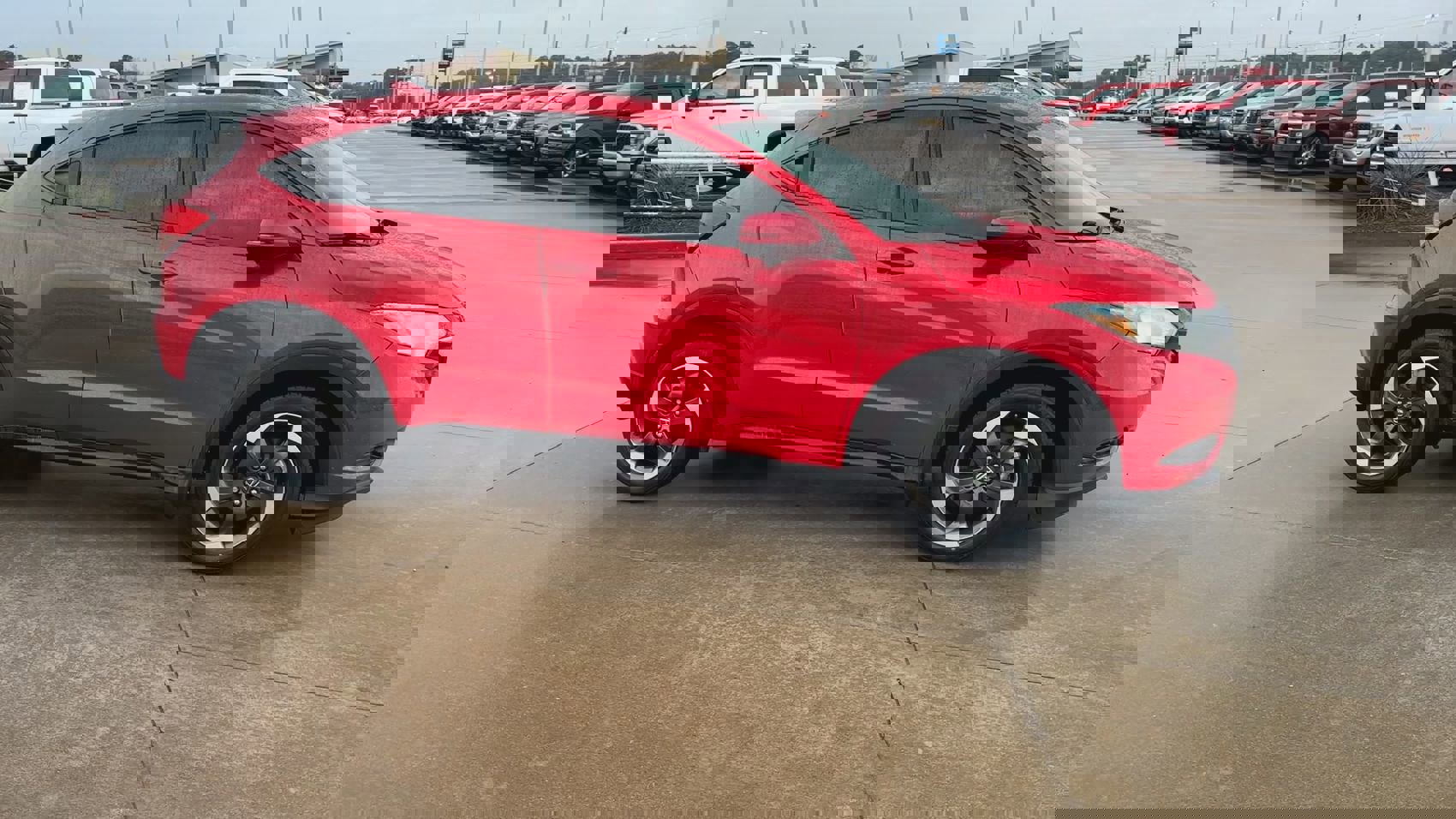 Used 2018 Honda HR-V EX image 3
