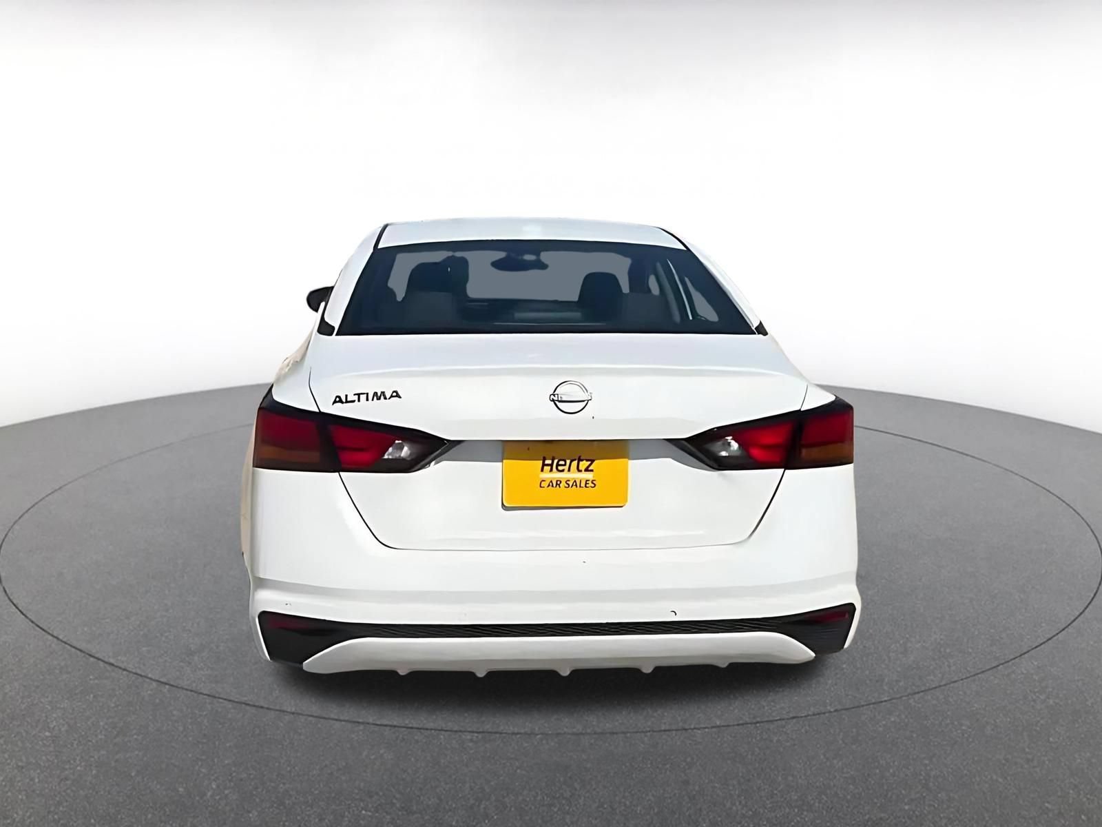 Used 2025 Nissan Altima 2.5 SV FWD image 9