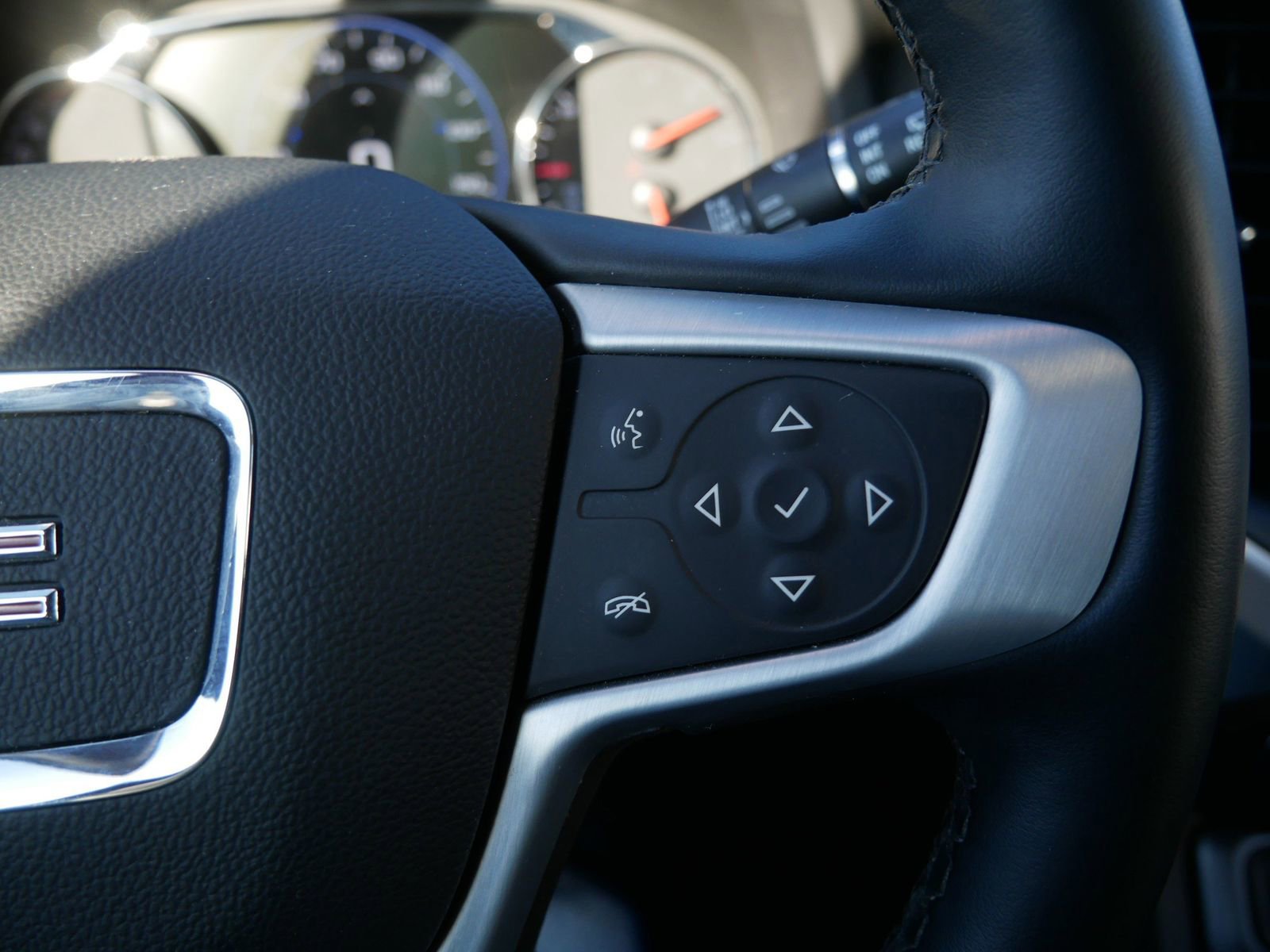 Used 2023 GMC Acadia SLT w/ Technology Package image 28