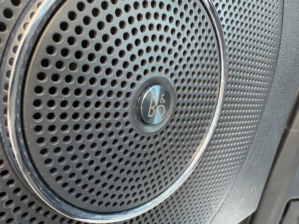 Used 2022 Ford Expedition Limited image 12