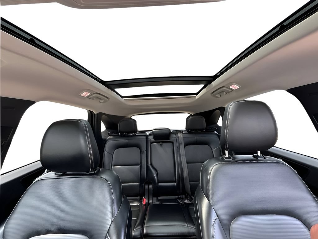 Used 2025 Ford Escape Platinum AWD/4WD image 26
