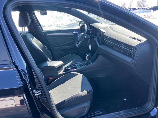 Used 2025 Volkswagen Jetta Sport image 14