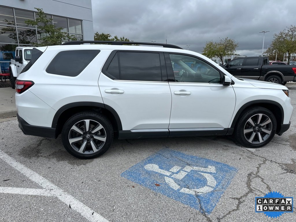 Used 2025 Honda Pilot Touring image 35