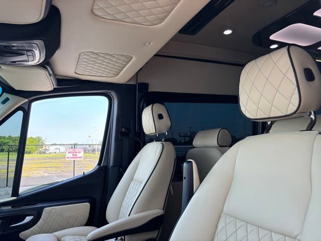 Used 2023 Mercedes-Benz Sprinter 3500 w/ Parking Package image 21