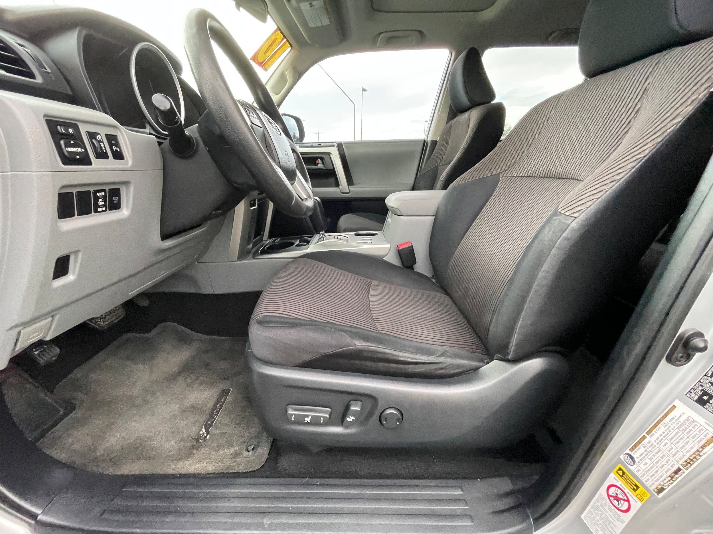 Used 2010 Toyota 4Runner SR5 w/ Convenience Pkg RWD image 15