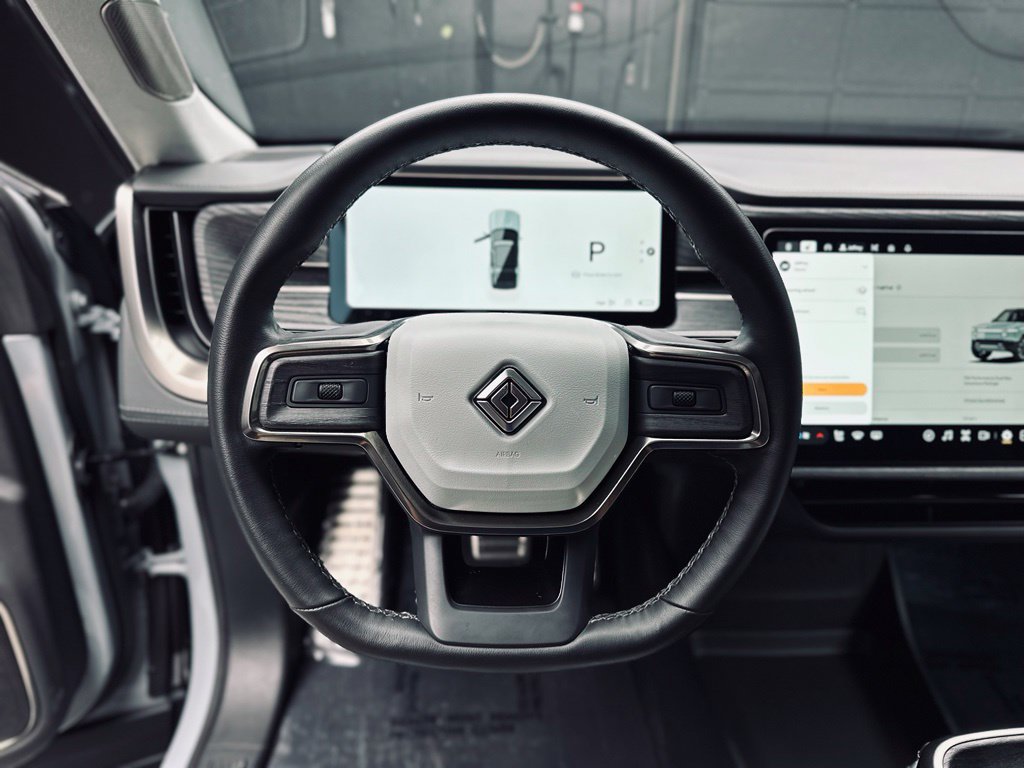 Used 2024 Rivian R1S Adventure Dual AWD/4WD image 33
