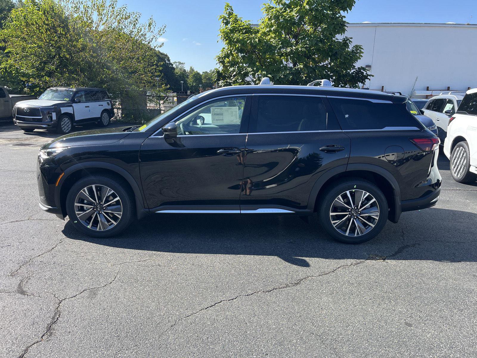 New 2026 INFINITI QX60 Luxe image 6