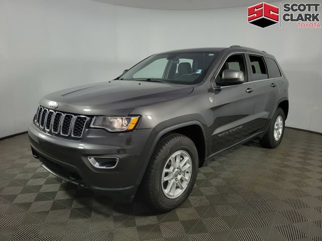 Used 2019 Jeep Grand Cherokee Laredo AWD/4WD image 3
