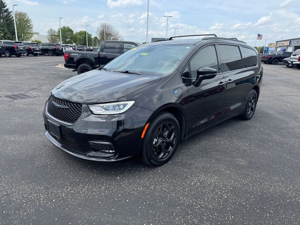 Used 2021 Chrysler Pacifica Limited w/ S Appearance Package FWD image 7