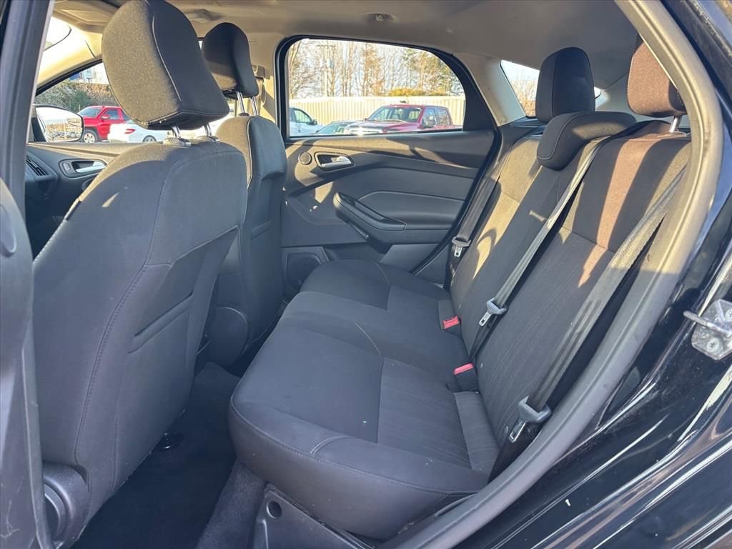 Used 2017 Ford Focus SEL image 13