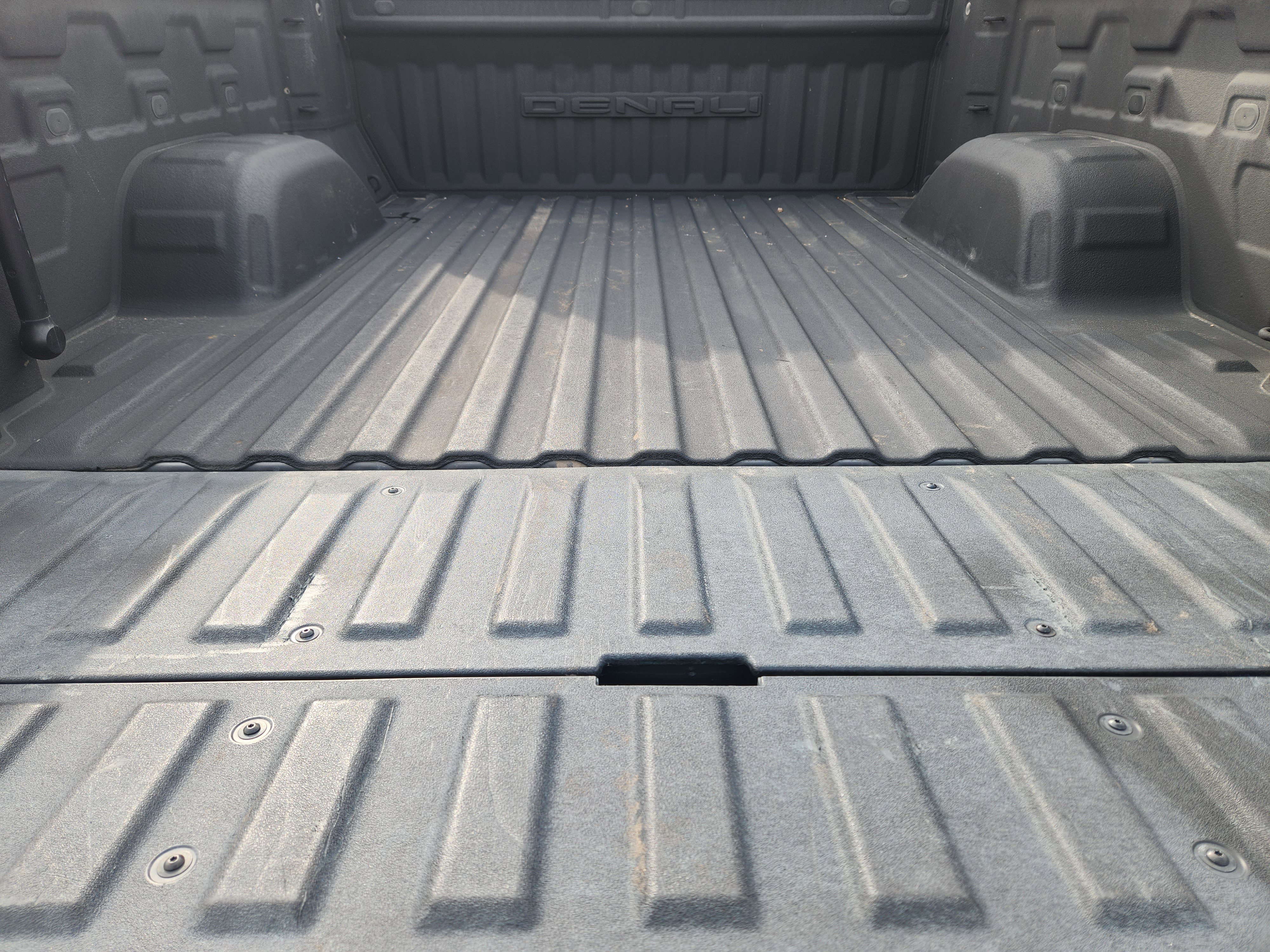 Used 2022 GMC Sierra 1500 Denali w/ Driver Alert Package II image 32