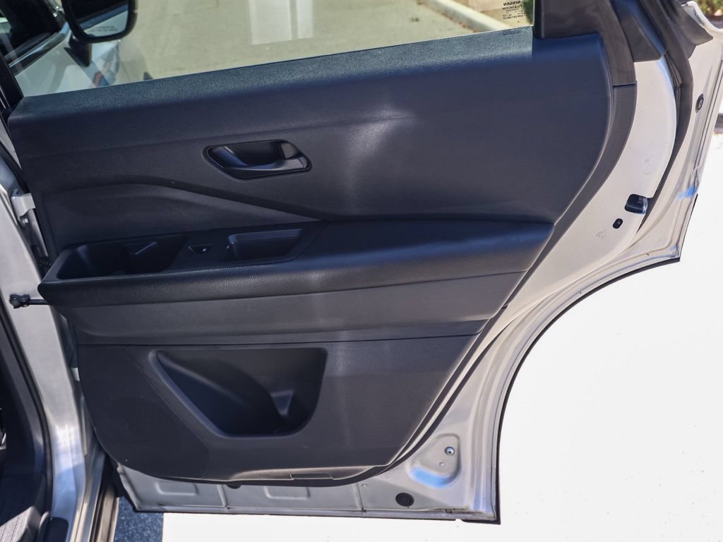 Used 2024 Nissan Pathfinder SV FWD image 19