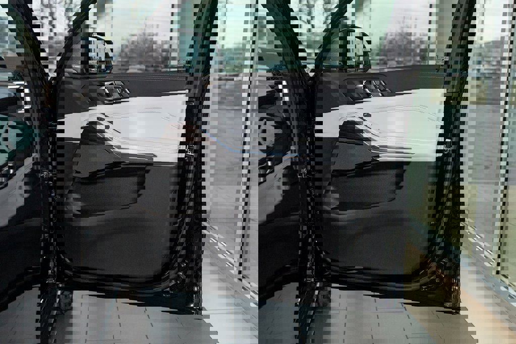 New 2026 BMW X5 xDrive50e w/ Premium Package image 20