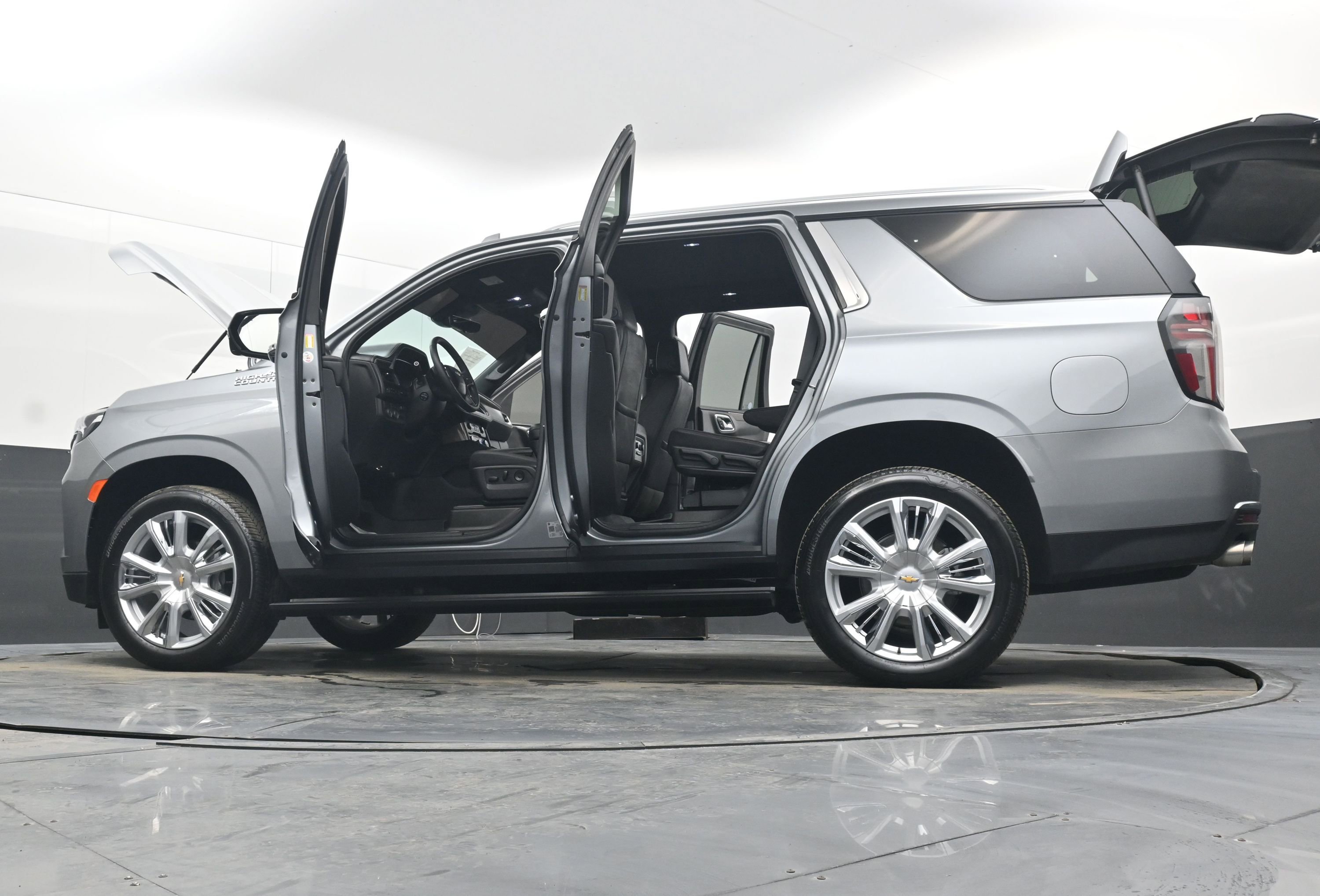 Certified 2024 Chevrolet Tahoe High Country w/ Premium Package image 58