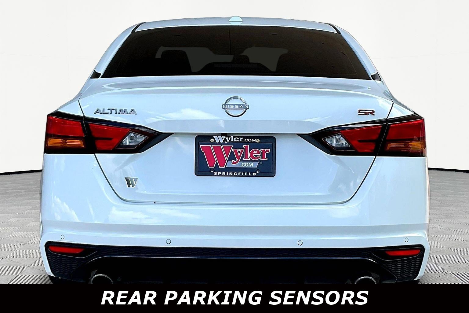 Used 2024 Nissan Altima 2.5 SR w/ SR Premium Package FWD image 5