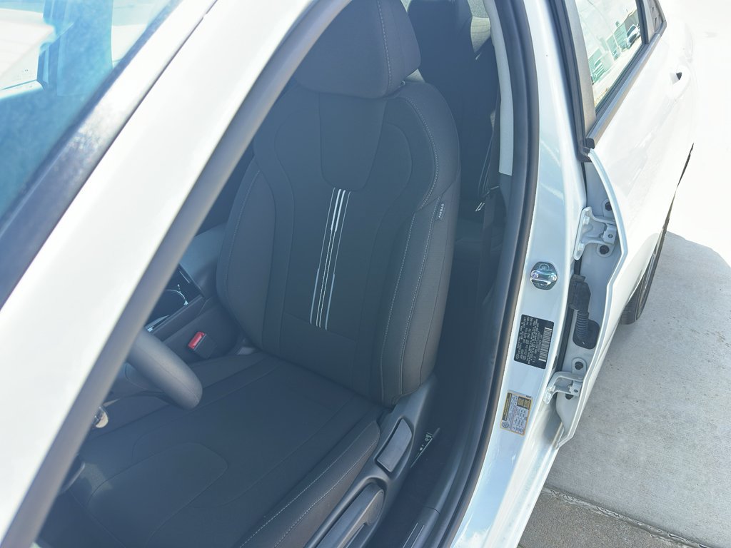 New 2026 Hyundai Elantra Hybrid FWD image 23