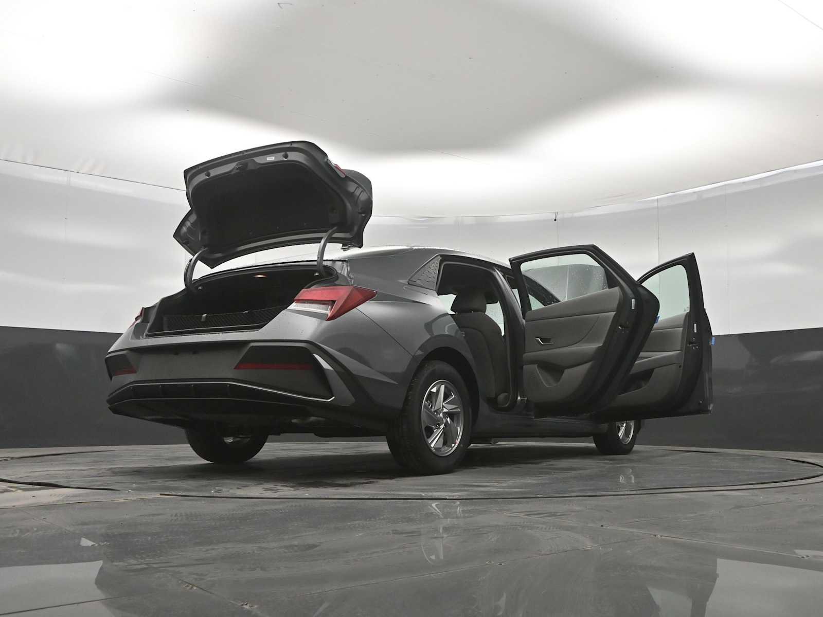 New 2026 Hyundai Elantra SE FWD image 44
