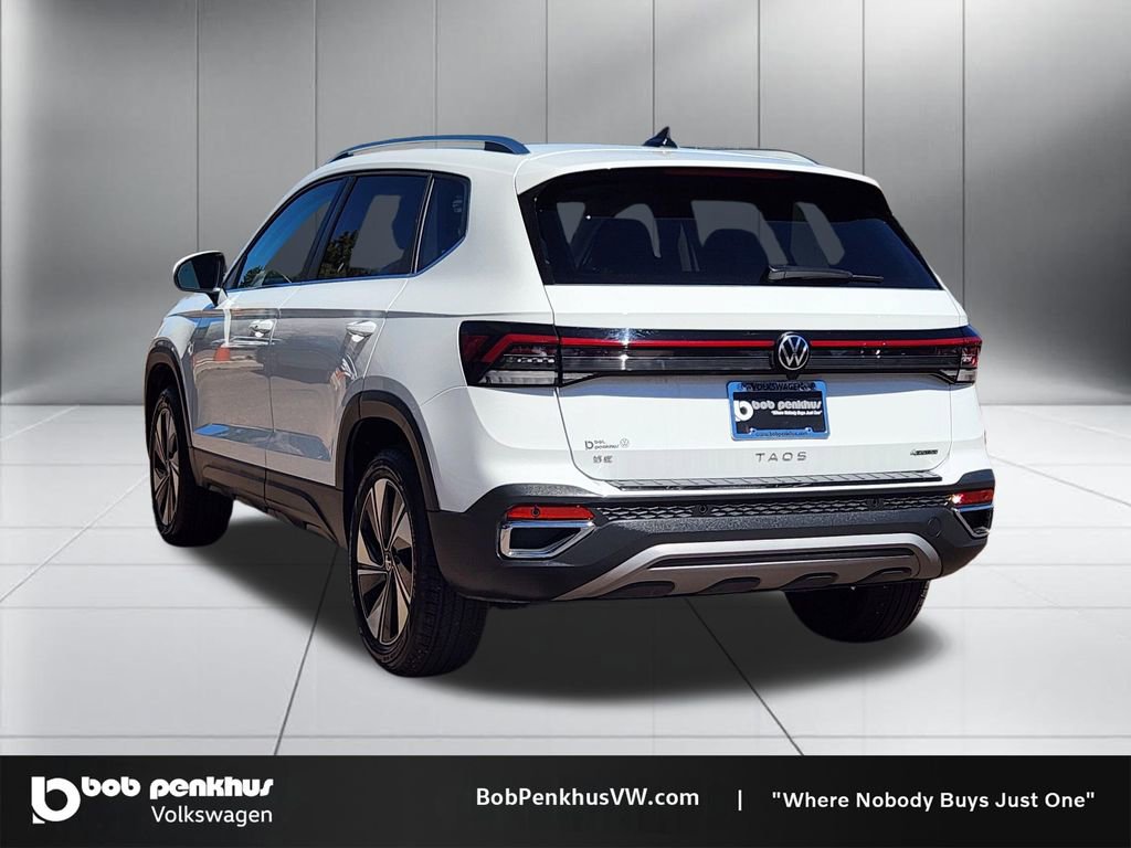 Used 2025 Volkswagen Taos SE image 27