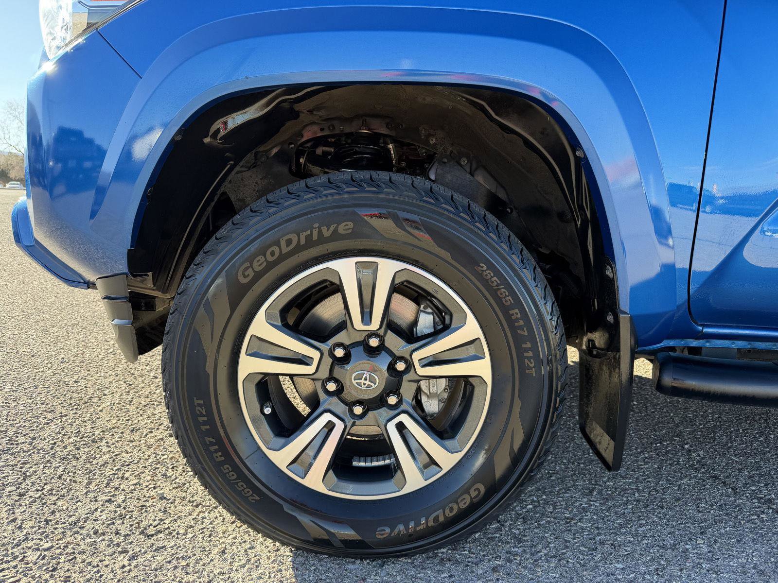 Certified 2016 Toyota Tacoma TRD Sport image 38