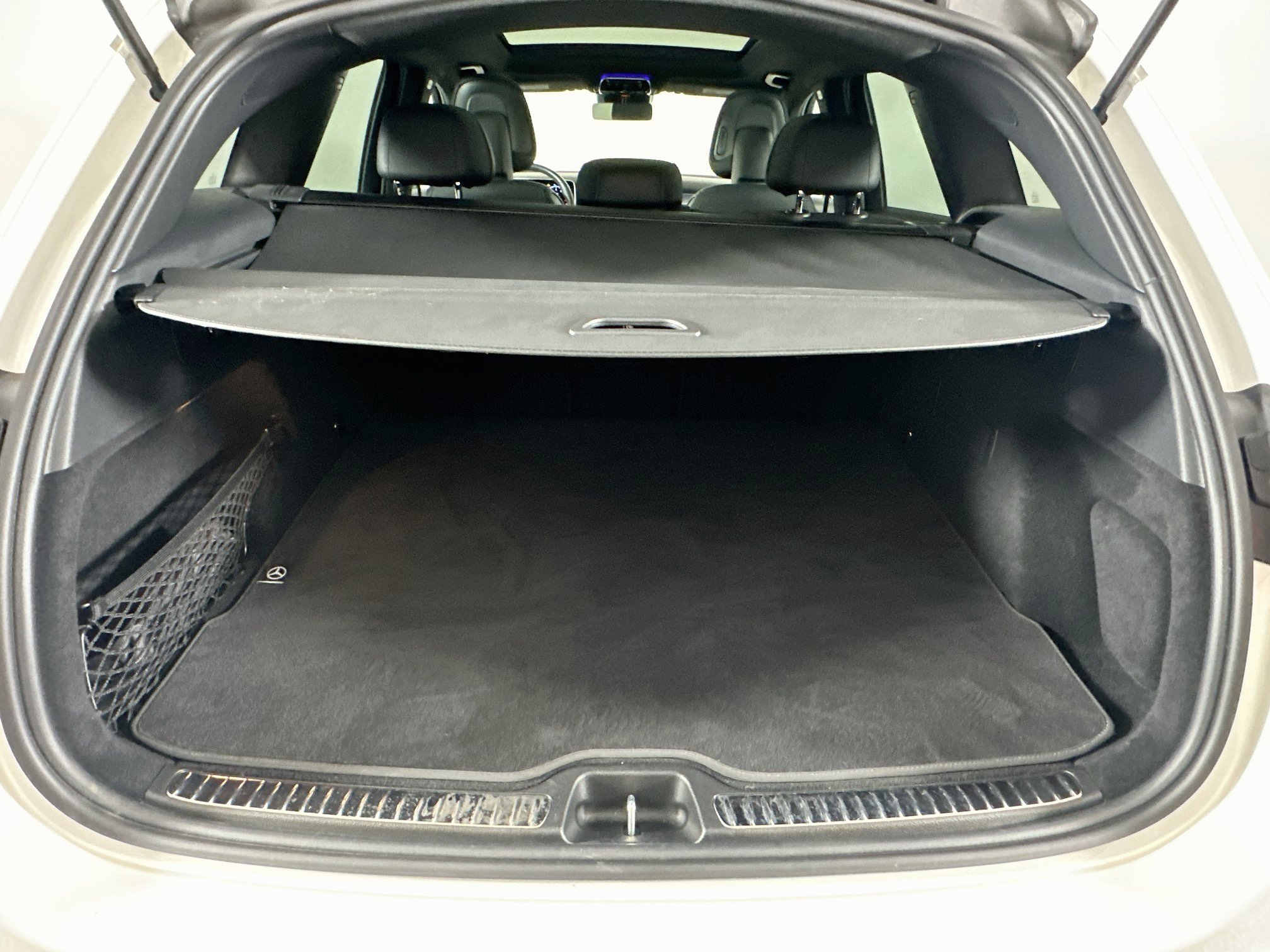 Used 2025 Mercedes-Benz GLC 300 image 29