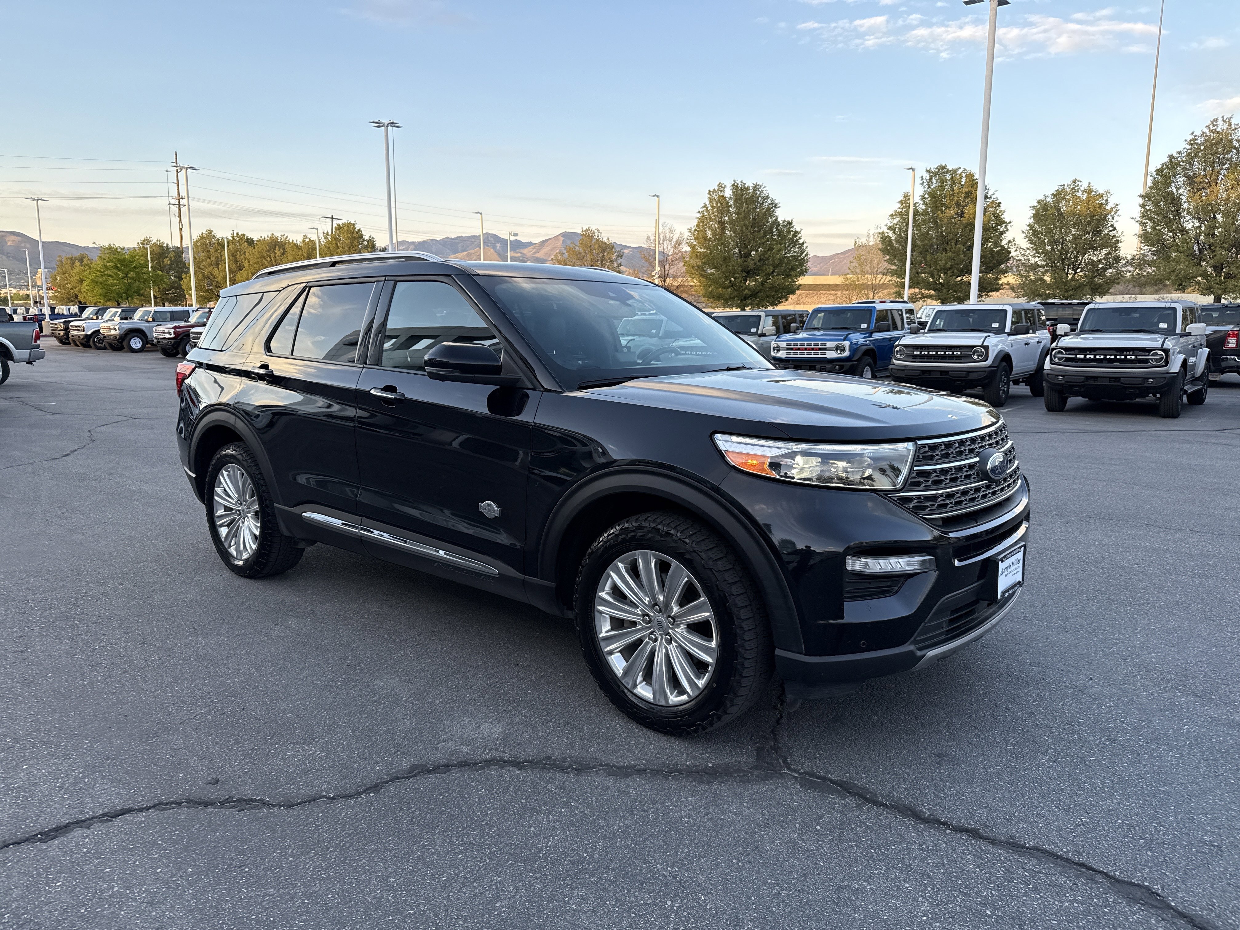 Used 2022 Ford Explorer King Ranch w/ Technology Package image 9