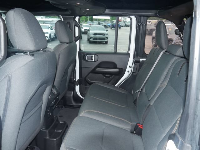 Used 2024 Jeep Wrangler Unlimited Sahara AWD/4WD image 22
