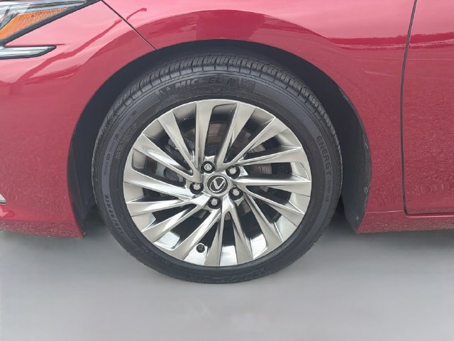 Used 2021 Lexus ES 300h Ultra Luxury w/ Accessory Package 2 FWD image 41