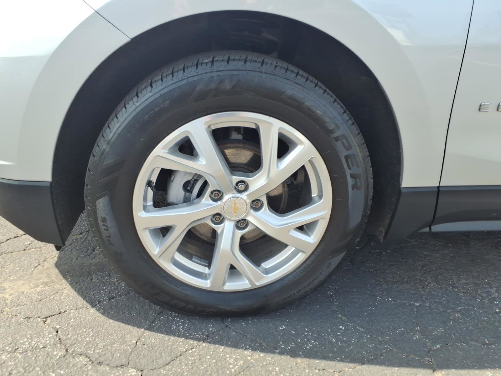 Used 2021 Chevrolet Equinox Premier AWD/4WD image 9