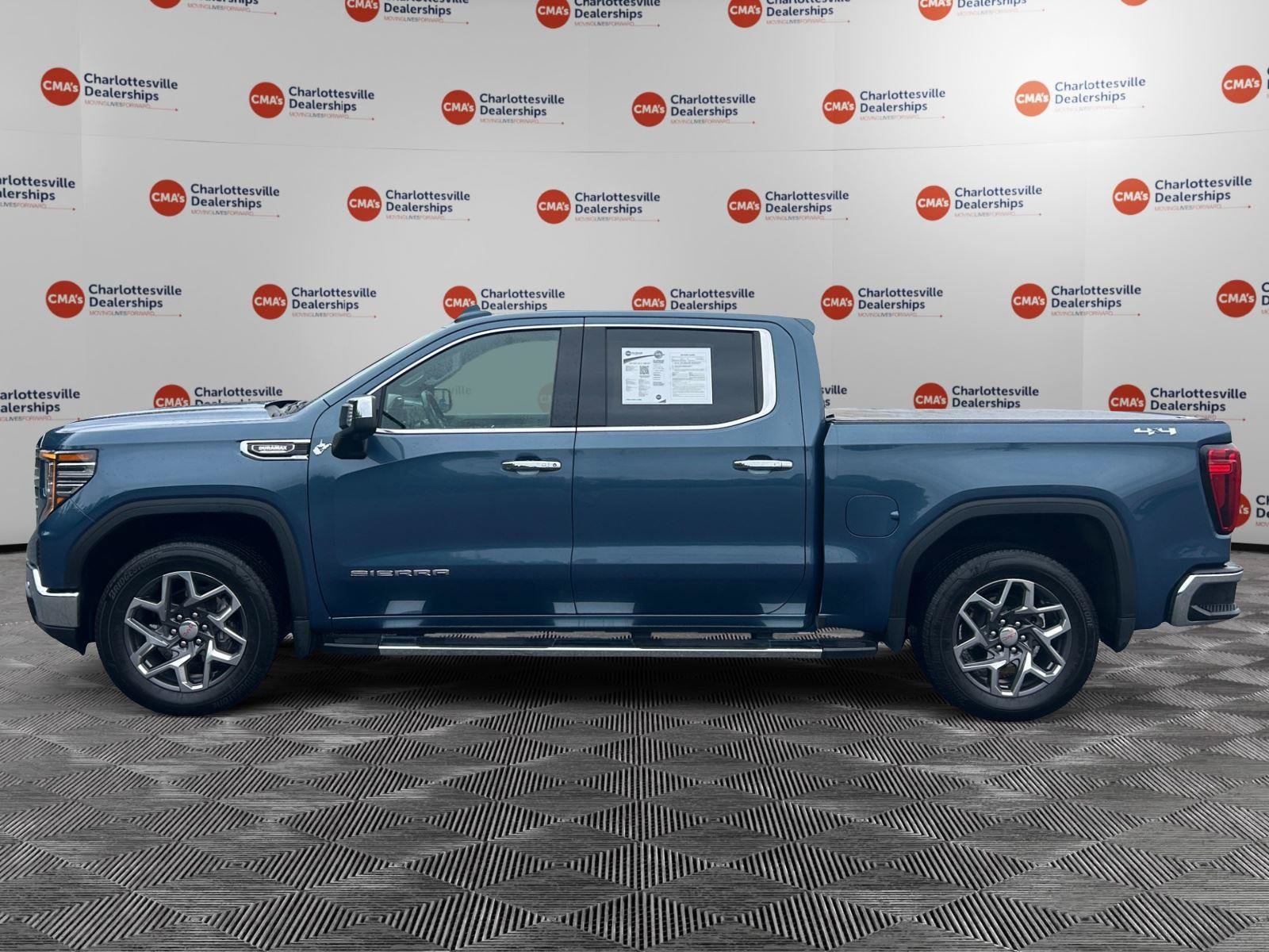 Used 2024 GMC Sierra 1500 SLT w/ SLT Premium Plus Package AWD/4WD image 2