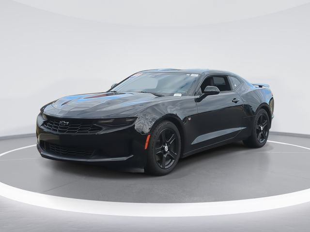 Used 2023 Chevrolet Camaro LT RWD image 1